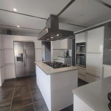 5, El Pueblo Au Village Naturiste