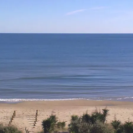 5, El Pueblo Au Village Naturiste Agde