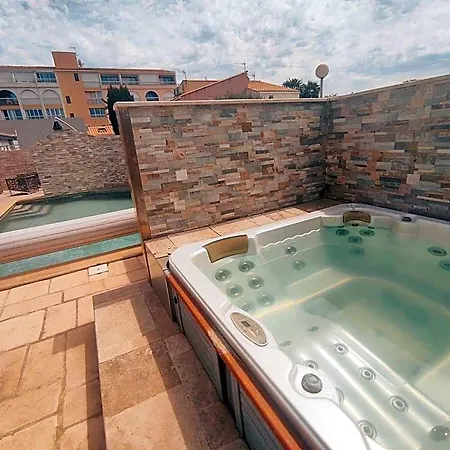 Apartment 5, El Pueblo Au Village Naturiste