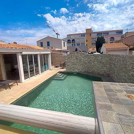Apartment 5, El Pueblo Au Village Naturiste